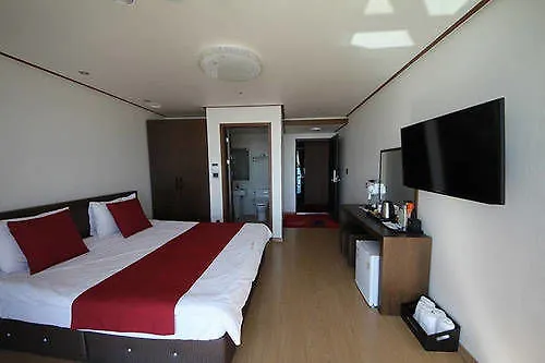 בוסאן Hotel Camelia 2*,